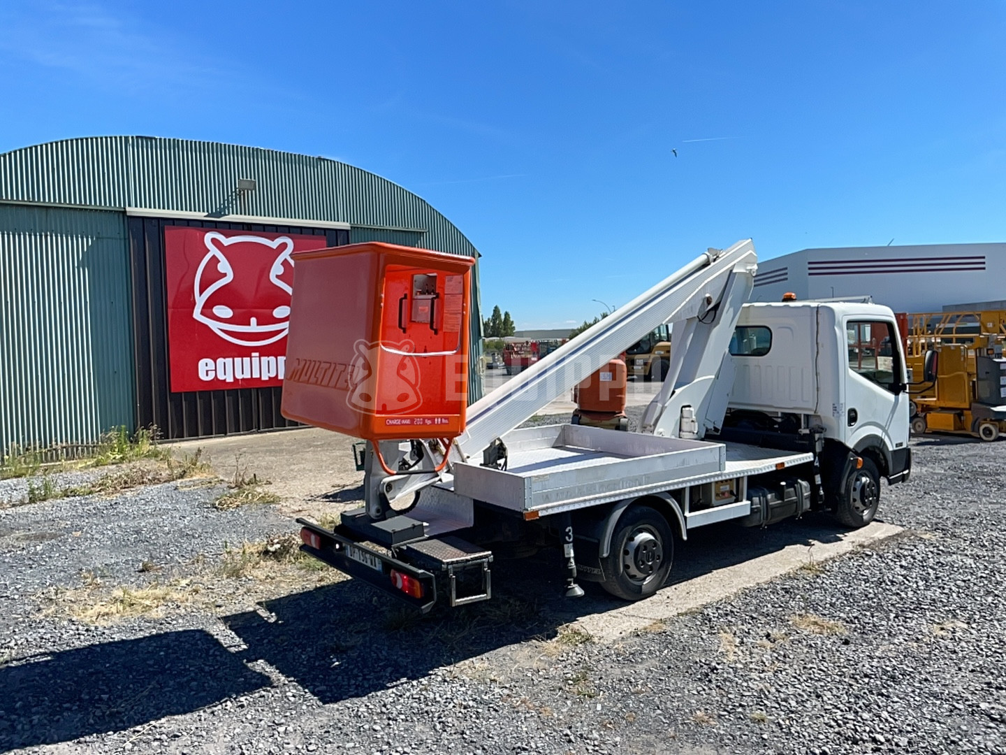Nissan BP196WA Truck mounted boom lift - - Used Truck-Mounted Boom Lift