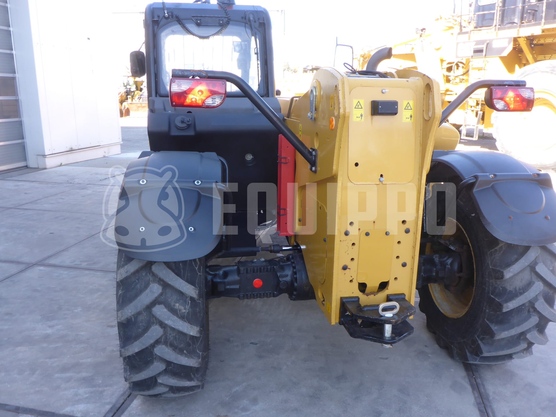 Caterpillar TH337C  - - Used Telescopic Forklift
