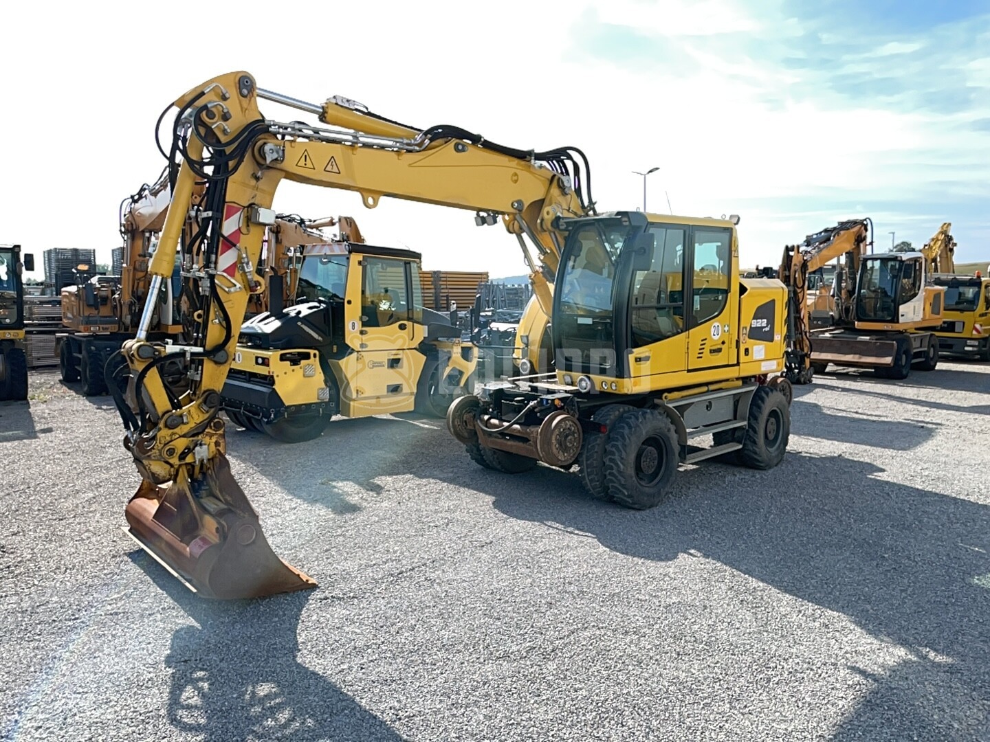 Liebherr A 922 Rail Litronic with railway-permit - - Used Wheeled Excavator