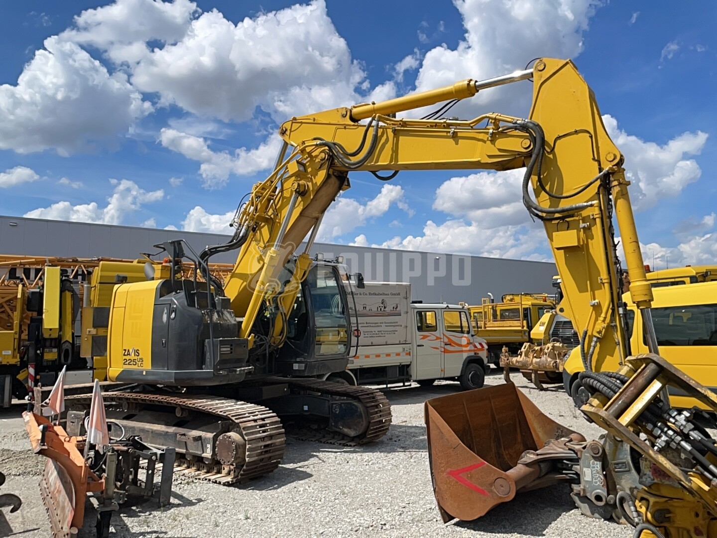 Hitachi ZX 225 USLC-5 Used Tracked Excavator for Sale | Equippo