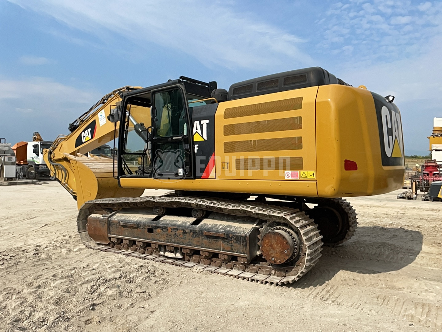 Caterpillar 336F - - Used Tracked Excavator