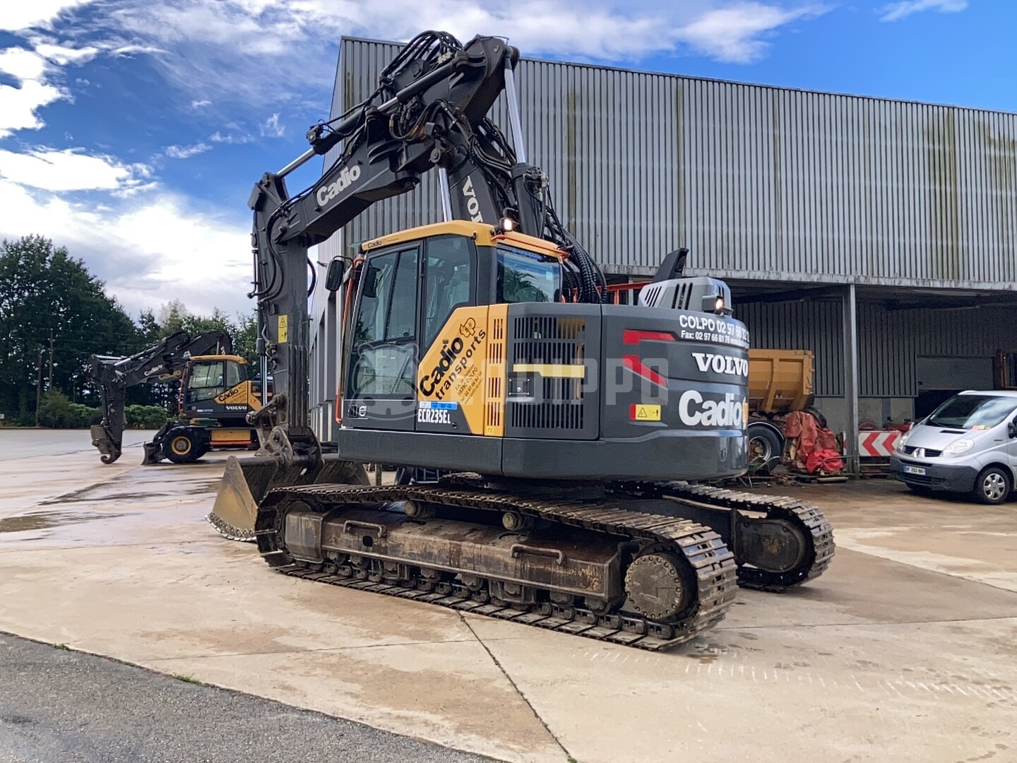 Volvo ECR235EL - - Excavadora de cadenas Usada
