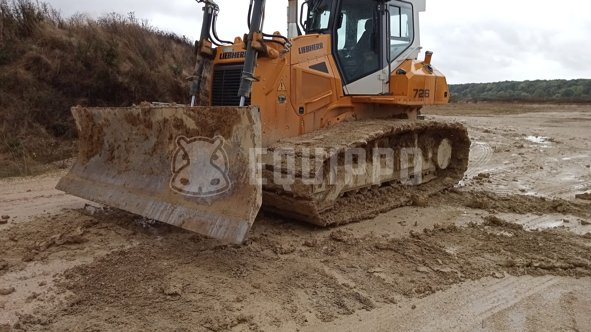 Liebherr PR 726 LGP  - - Used Tracked Dozer