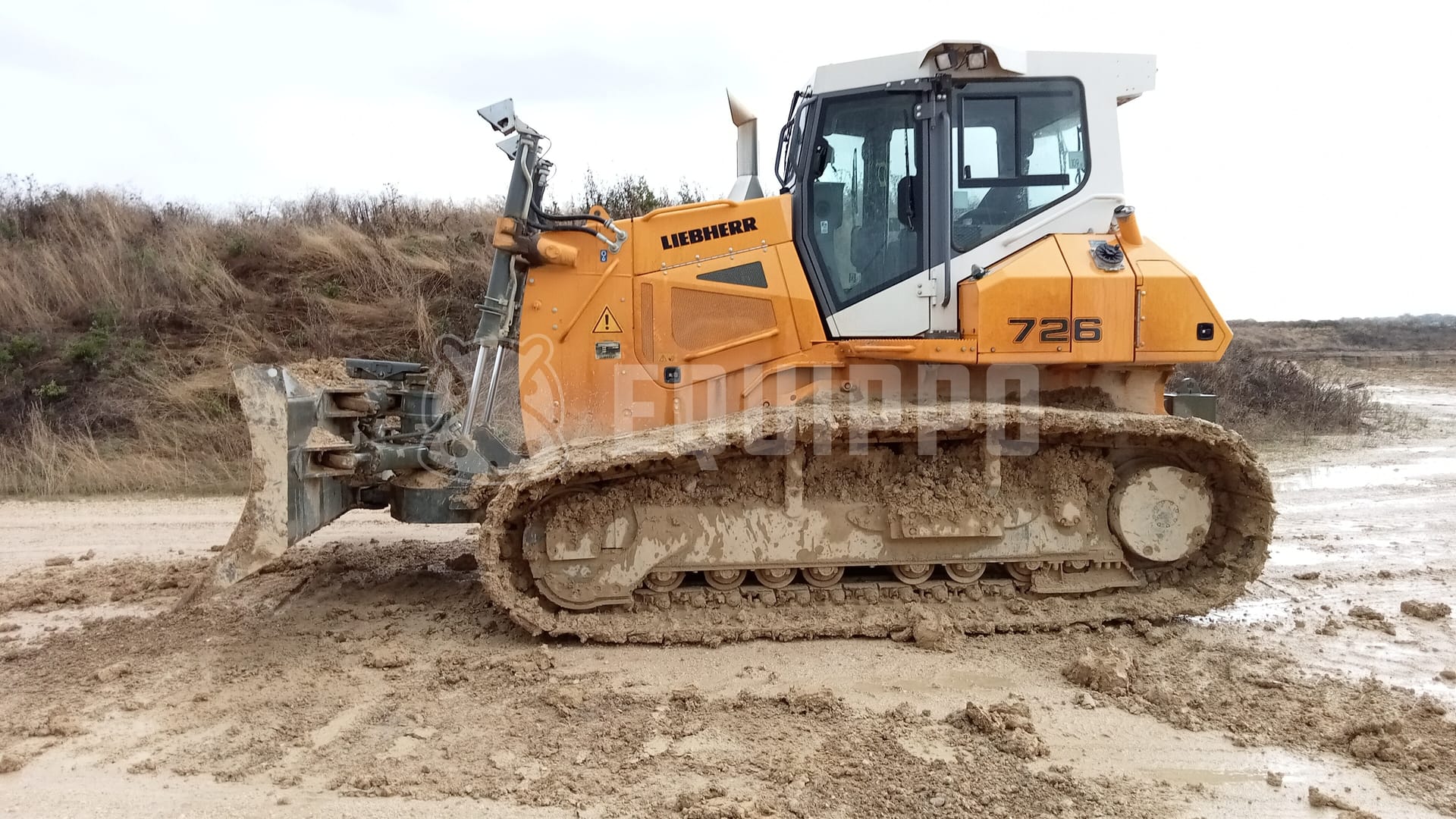 Liebherr PR 726 LGP  - - Used Tracked Dozer