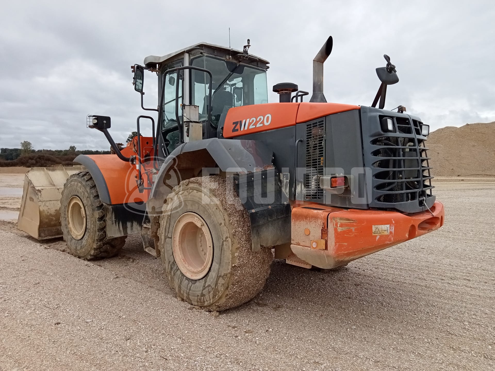 Hitachi ZW220 - - Used Wheel Loader