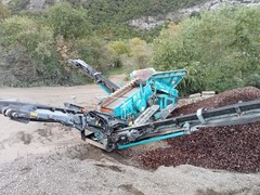 Powerscreen WARRIOR 800 - - Used Screen