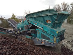 Powerscreen WARRIOR 800 - - Used Screen