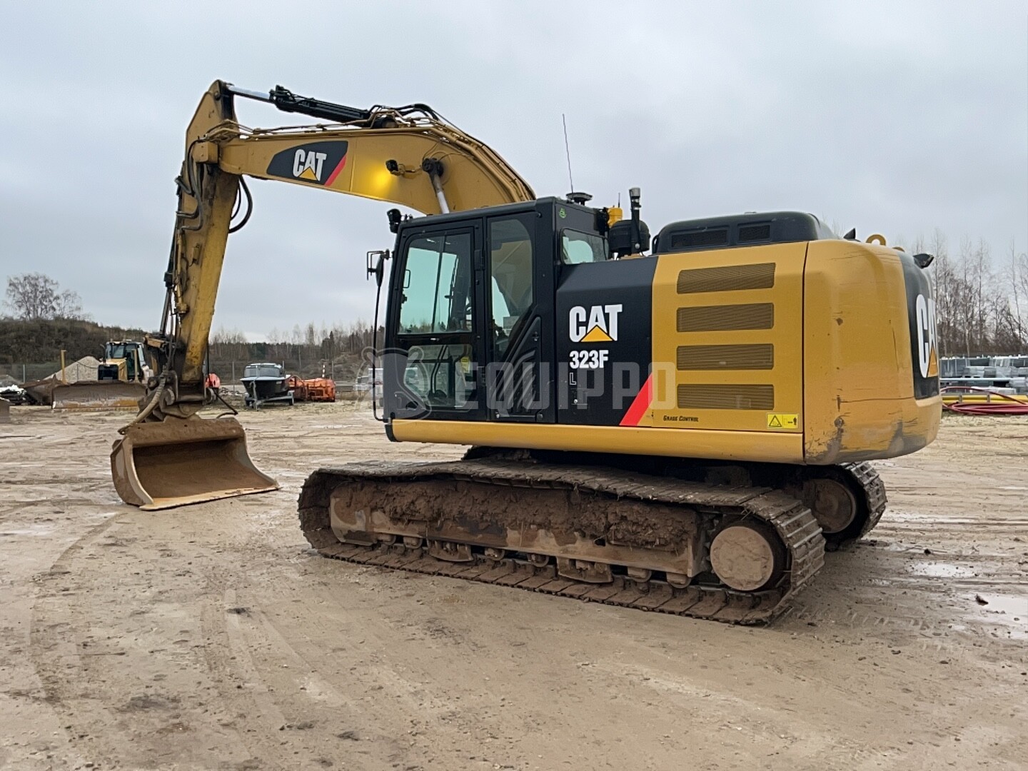 Caterpillar 323F L - - Used Tracked Excavator
