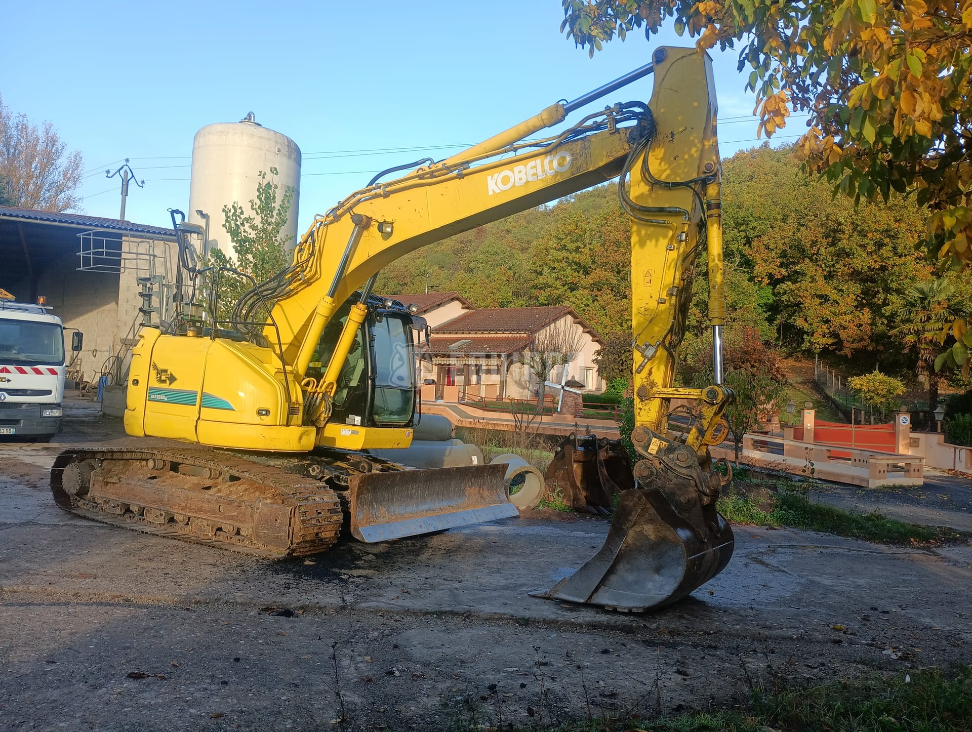 Kobelco SK 230 SRLC 3  - - Used Tracked Excavator