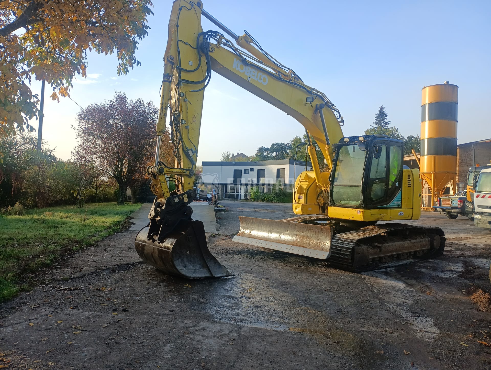 Kobelco SK 230 SRLC 3  - - Used Tracked Excavator