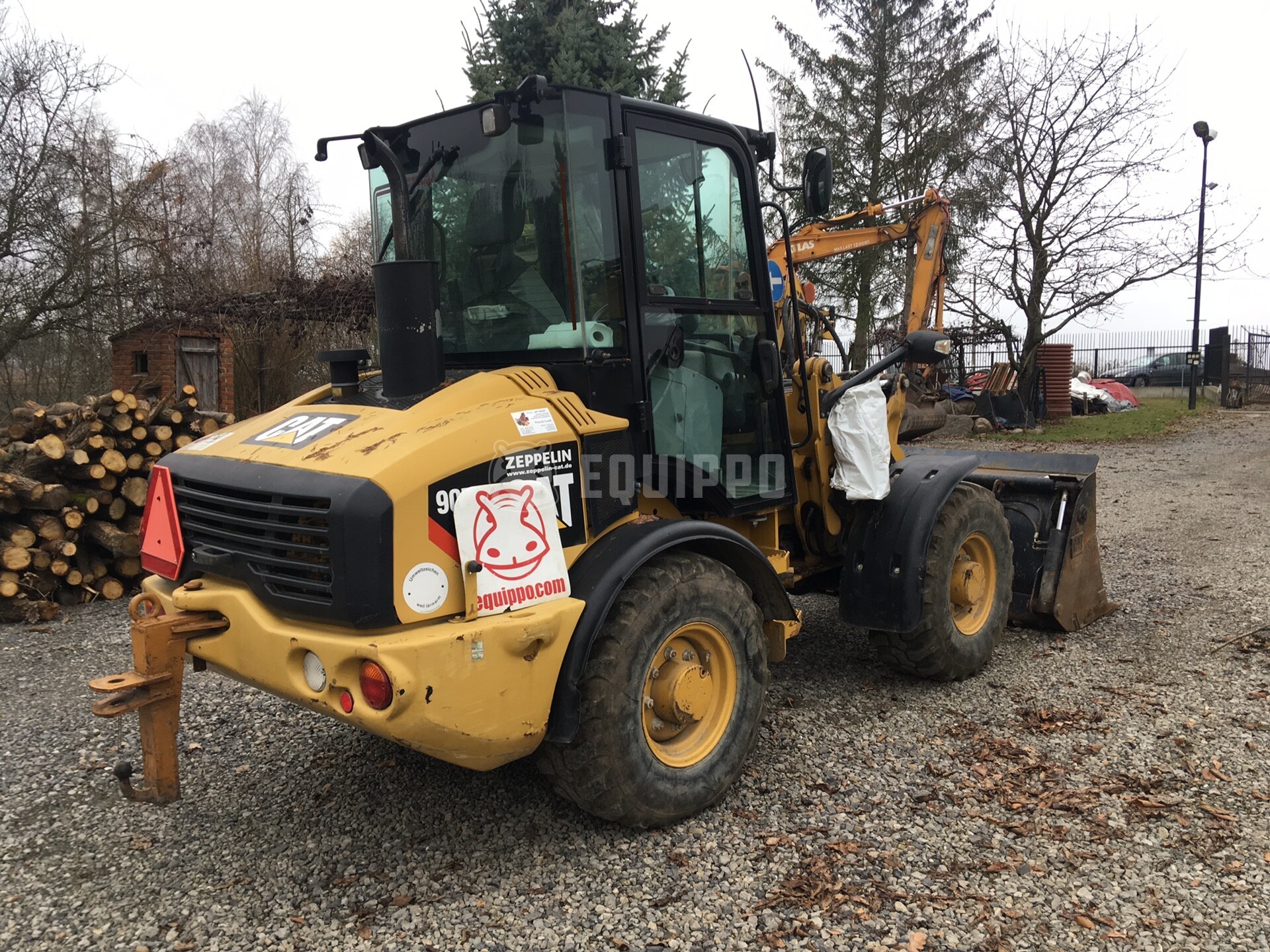 Caterpillar 907 H2 - - Used Wheel Loader