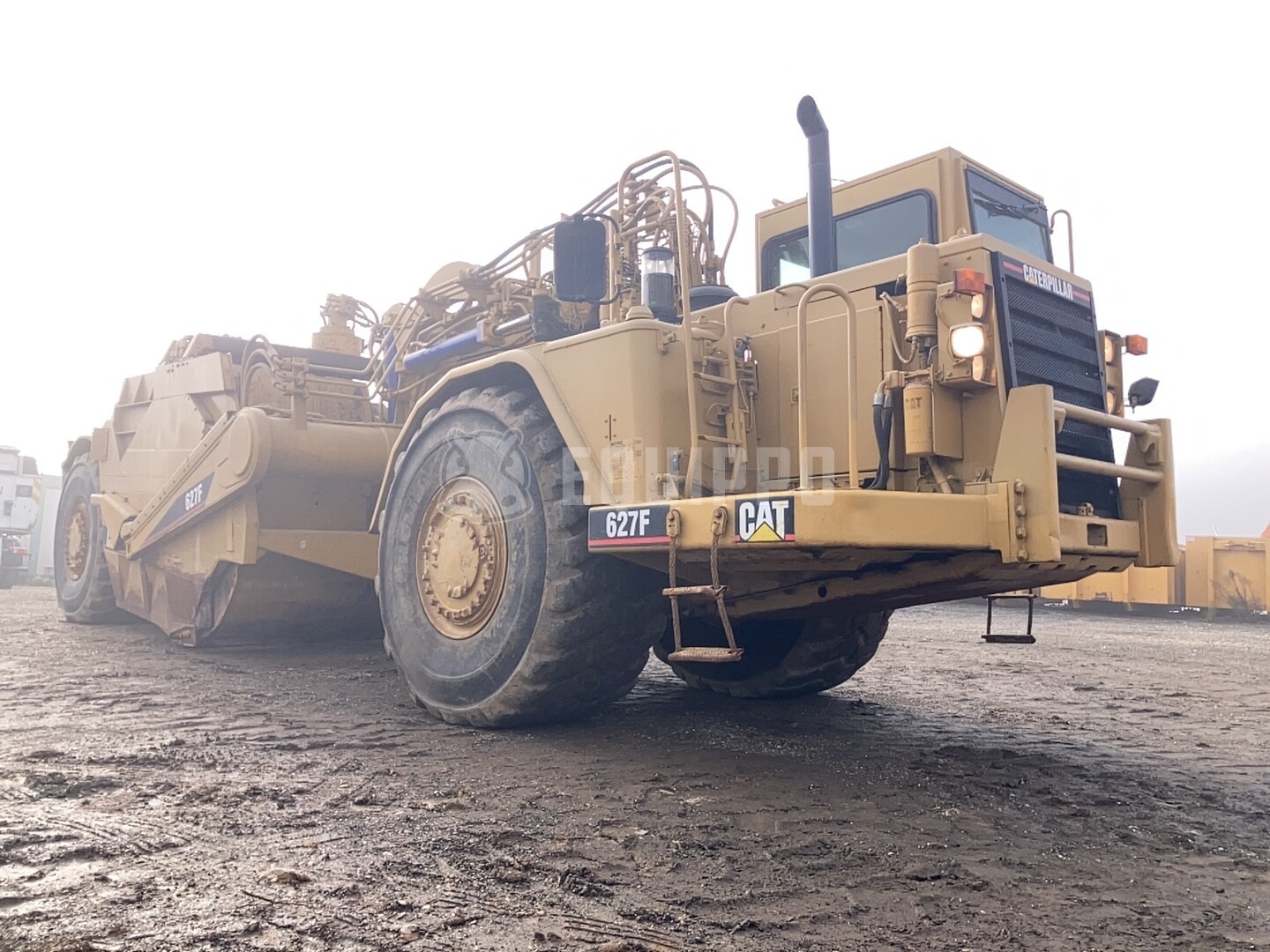 Caterpillar 627F "Auger - Double Engin System" - - Used Scraper