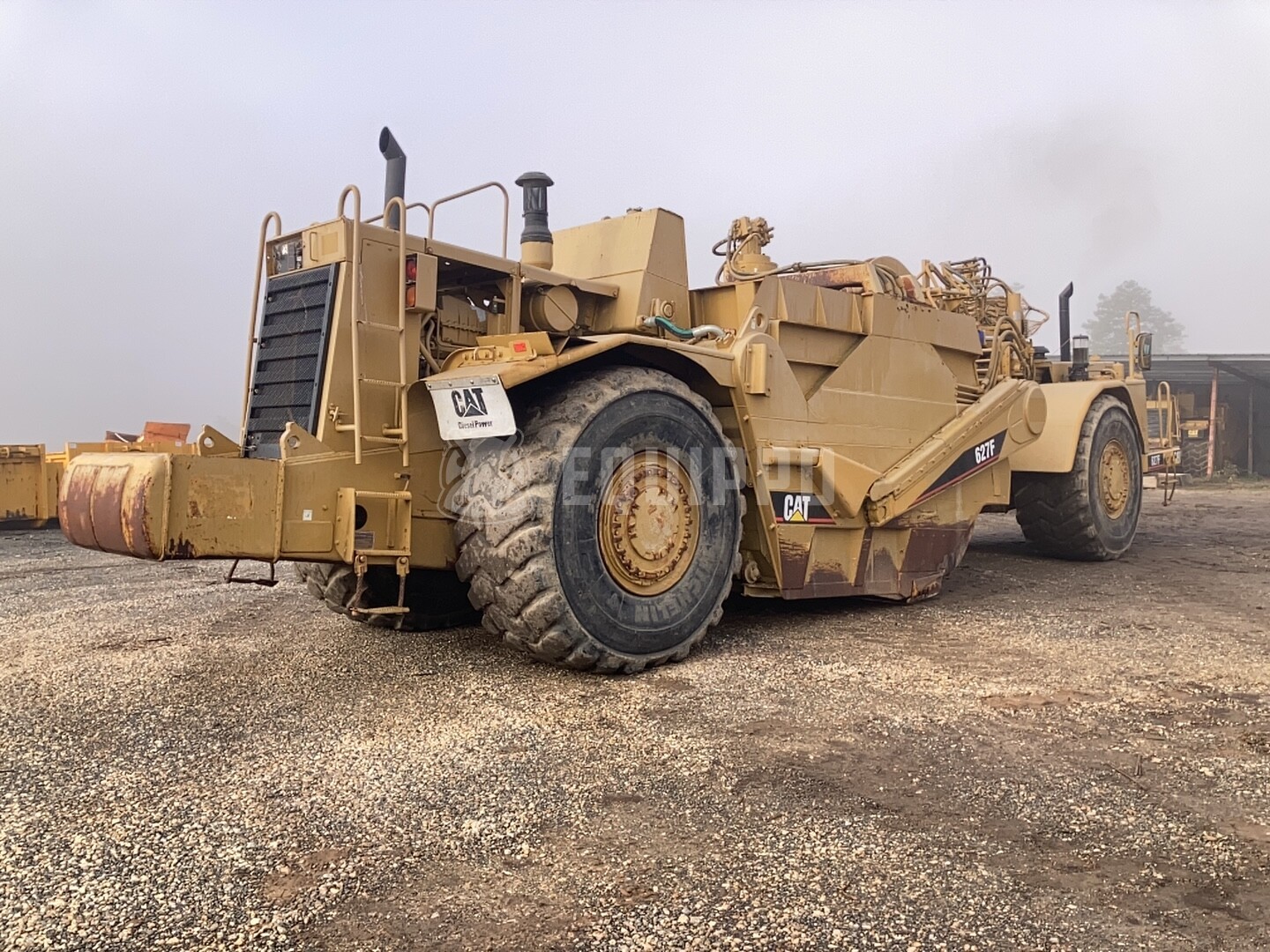 Caterpillar 627F "Auger - Double Engin System" - - Used Scraper