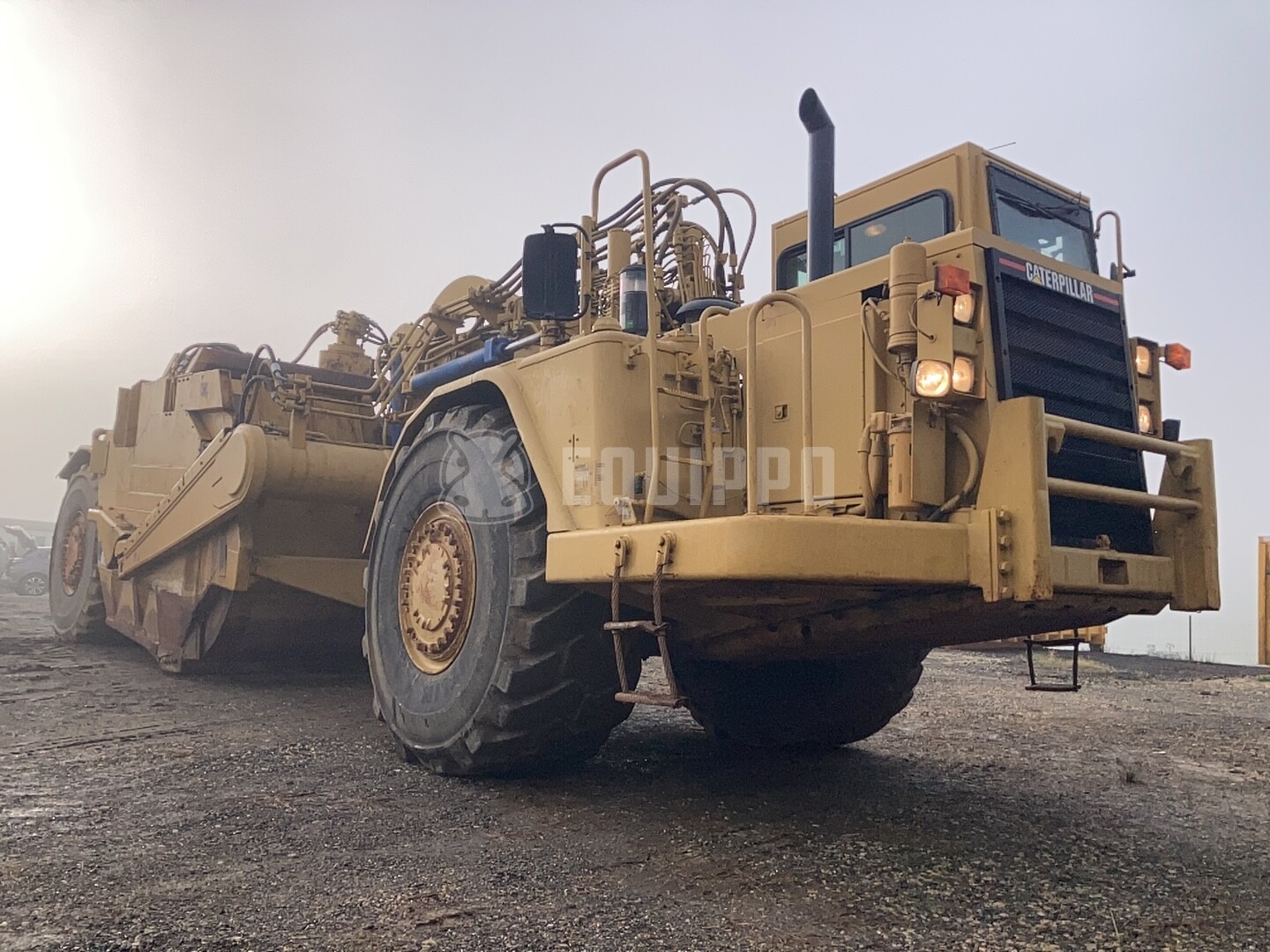 Caterpillar 627F " Auger - Double Engin System" - - Used Scraper