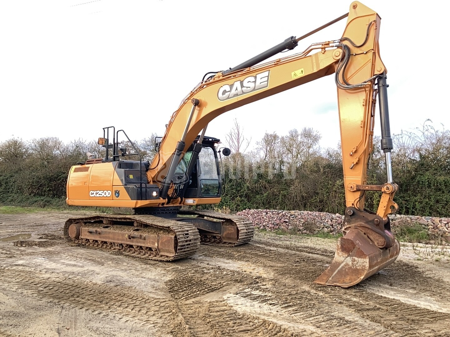 Case CX250D - - Used Tracked Excavator
