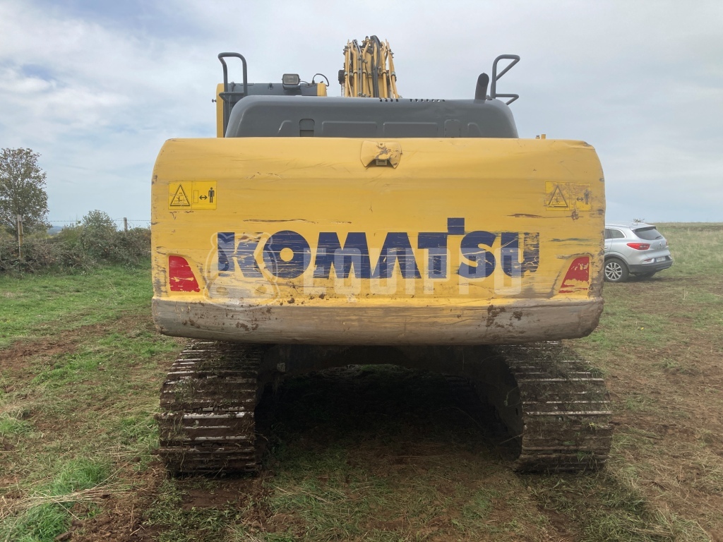 Komatsu HB215LC-2  - - Used Tracked Excavator