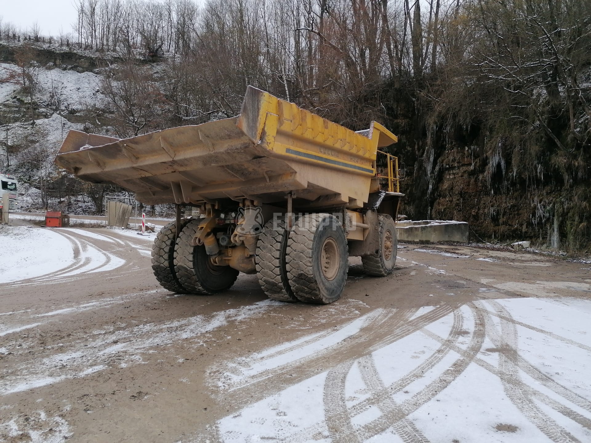 Euclid R 32  - - Used Rigid Dump Truck