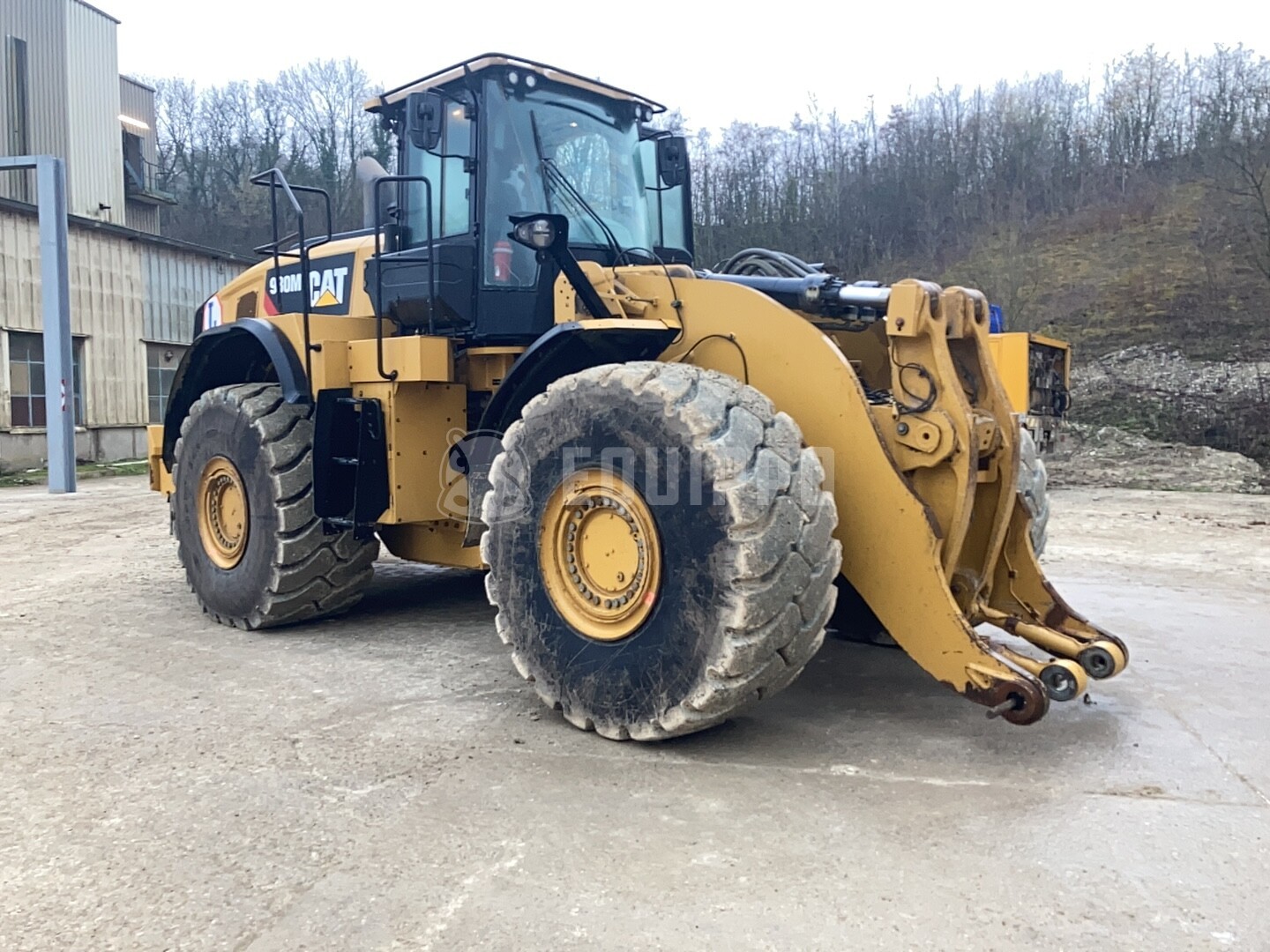 Caterpillar 980M (met emmer) - - Gebruikte Wiellader