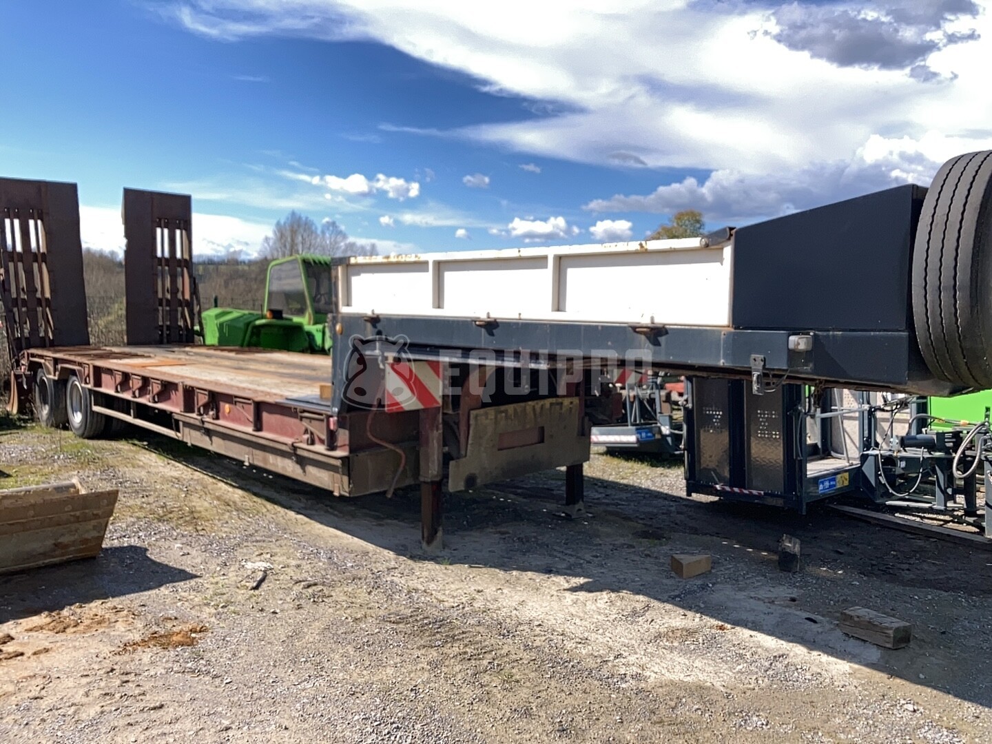 FRUEHAUF 24t 2 axles - - Used Low Bed Semi-trailer