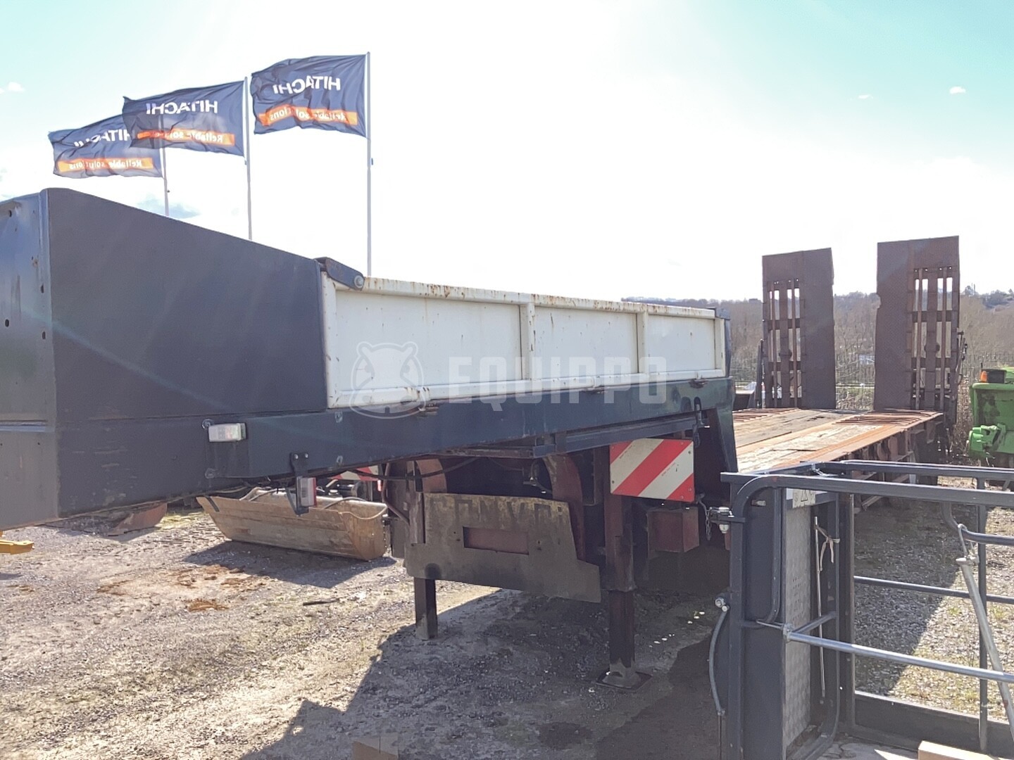 FRUEHAUF 24t 2 axles - - Used Low Bed Semi-trailer