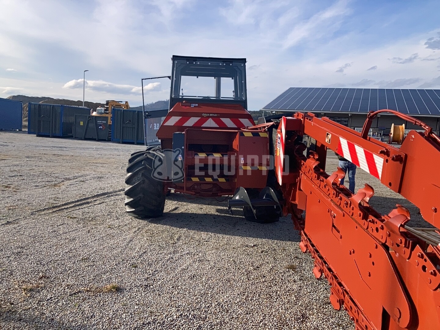 Ditch Witch R100 - - Used Trencher