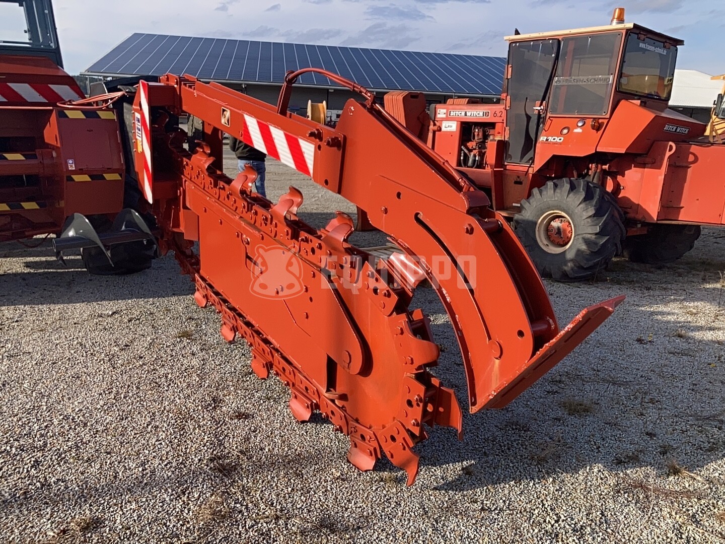 Ditch Witch R100 - - Used Trencher