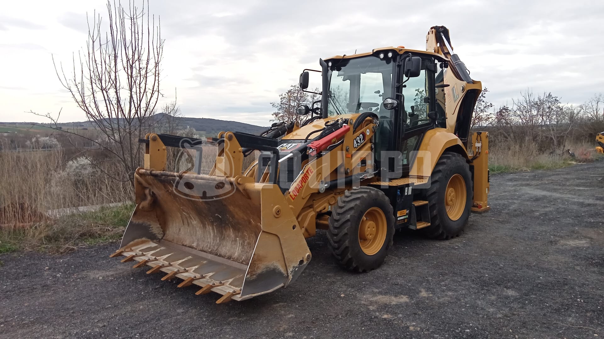 Caterpillar 432F2 - - Used Backhoe Loader