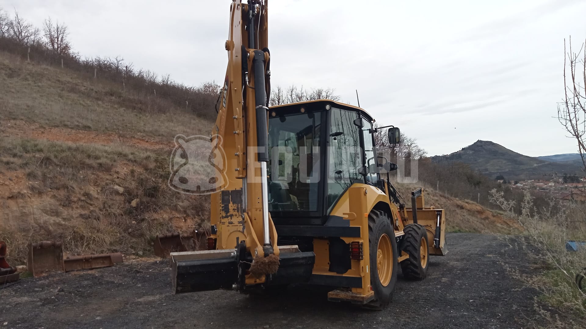 Caterpillar 432F2 - - Used Backhoe Loader