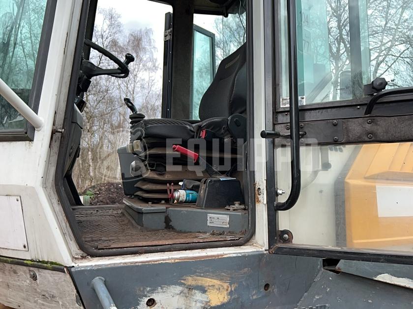 1998 ليبهير L522-44334676