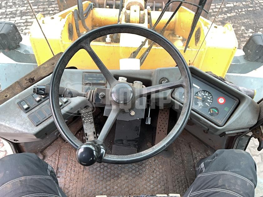 1998 ليبهير L522-44293920