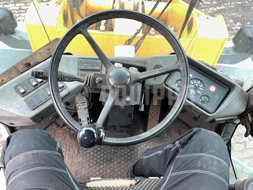 1998 ليبهير L522-44334696