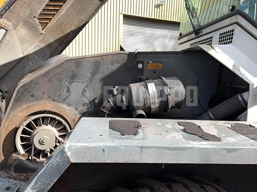 1998 ليبهير L522-44334725