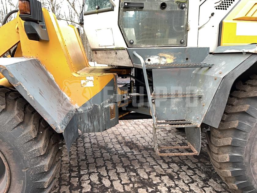 1998 ليبهير L522-44334764