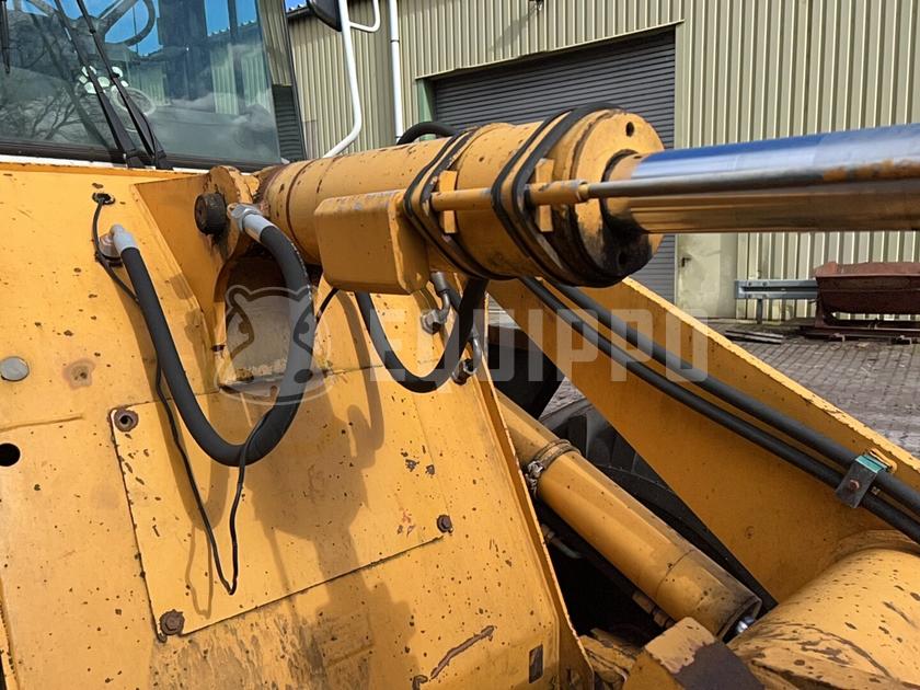 1998 ليبهير L522-44294180