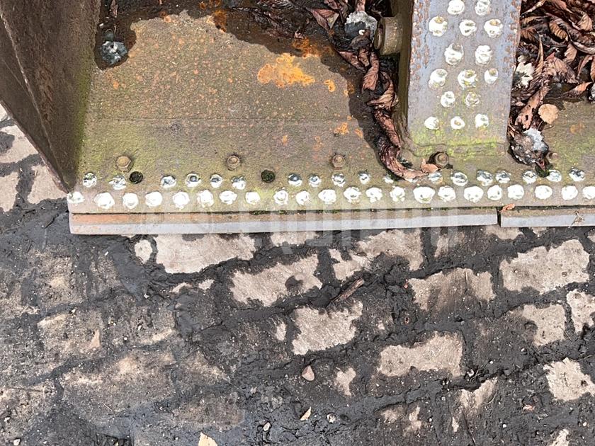 1998 ليبهير L522-44294419