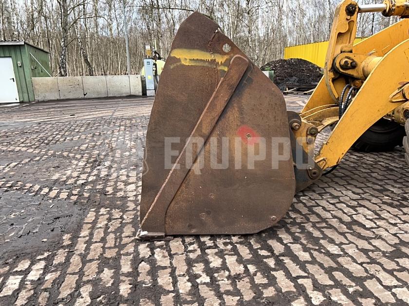 1998 ليبهير L522-44294433