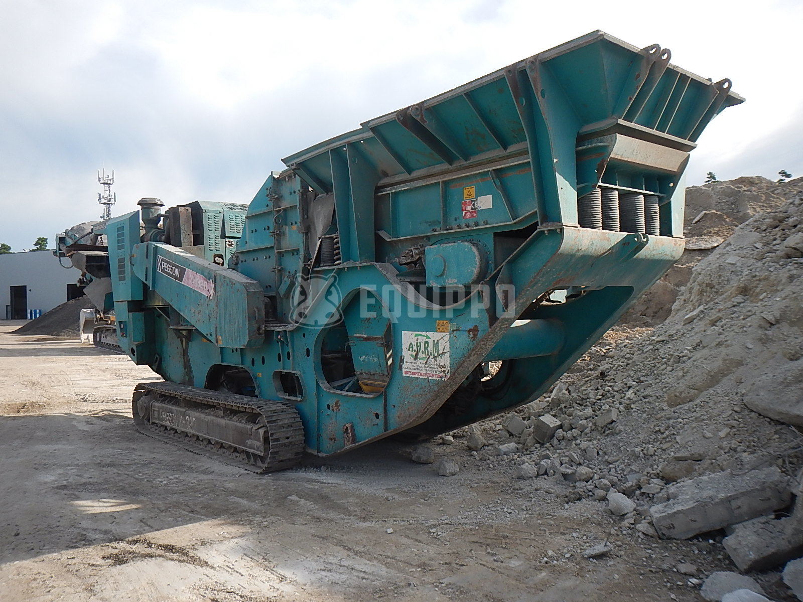 Powerscreen XH320  - - Used Crusher