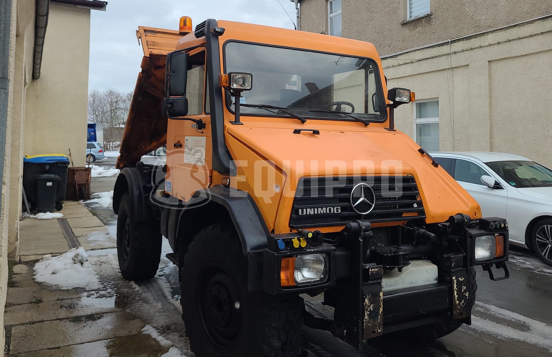 Mercedes-Benz Unimog 418/10  - - Used Commercial Vehicle - Tipper
