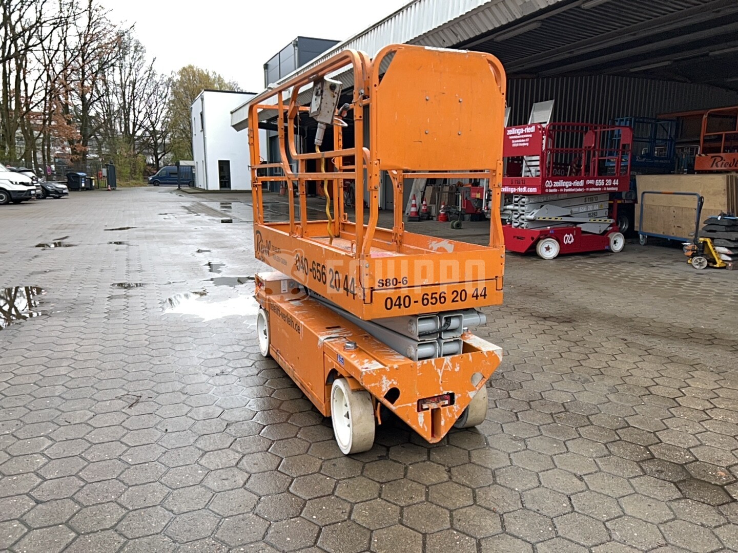 MEC 2033ES - - Used Scissor Lift