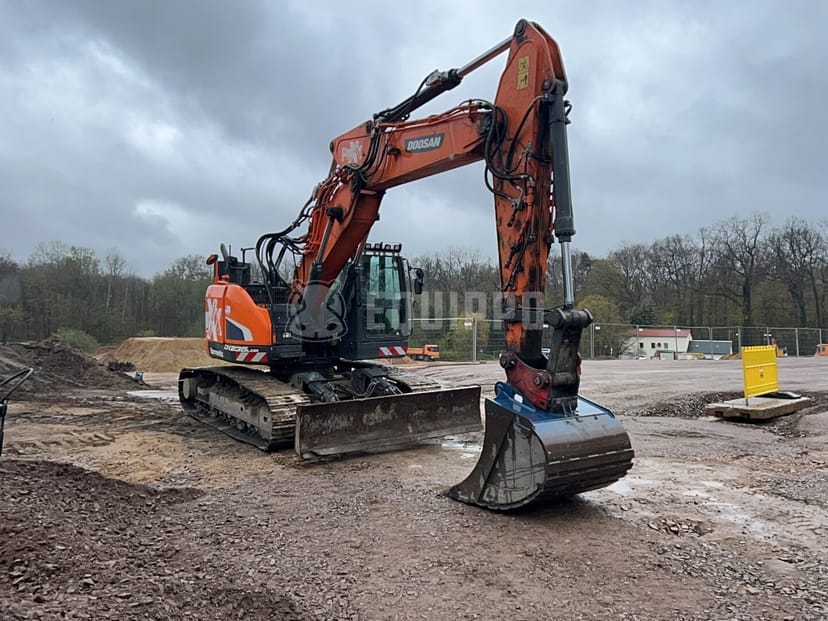 Imagen del Doosan DX235LCR-5