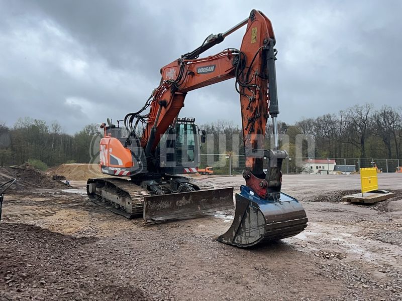 Doosan DX235LCR-5  - - Używany Gąsienicowy Koparka