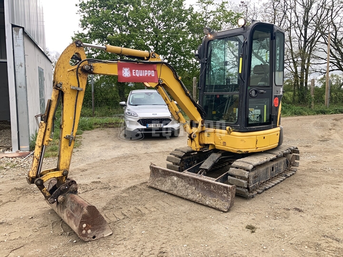 Komatsu PC26MR-3 - - Used Mini Excavator < 7t