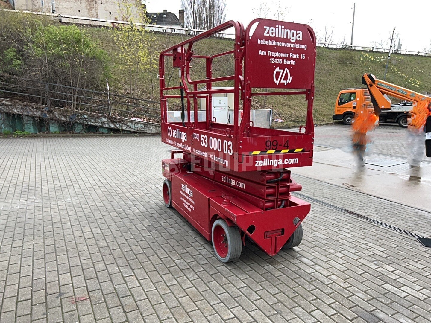 MEC 2633ES S099-04  - - Used Scissor Lift