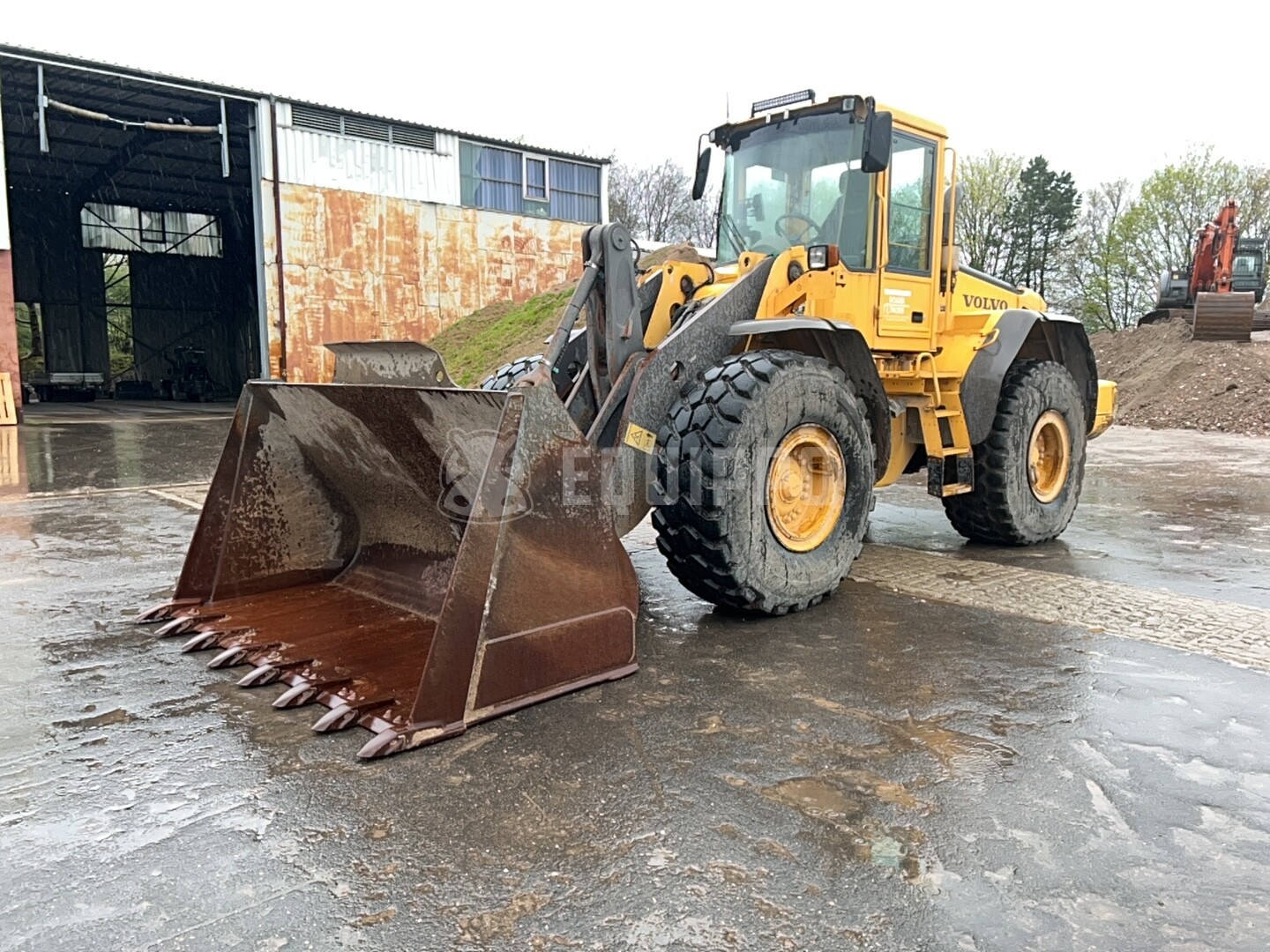 Volvo L120E - - Used Wheel Loader
