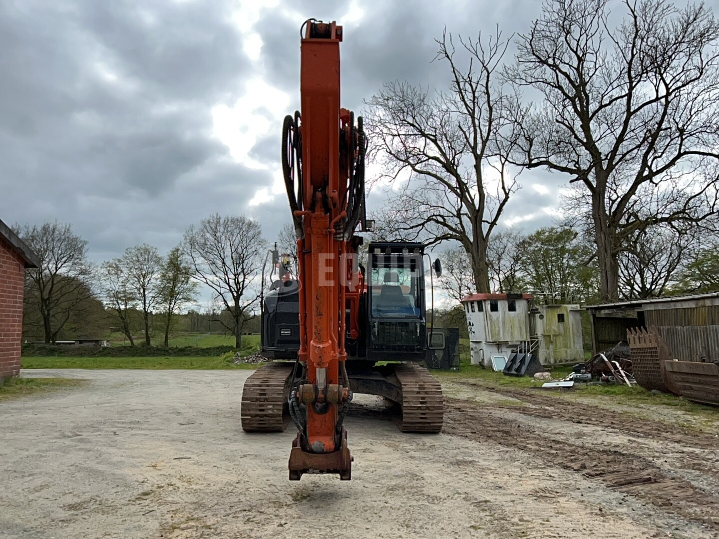 Hitachi ZX 225 USLC-6 - - Pelle sur chenilles d’Occasion