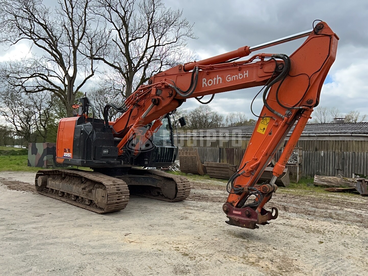 Hitachi ZX 225 USLC-6 - - Pelle sur chenilles d’Occasion