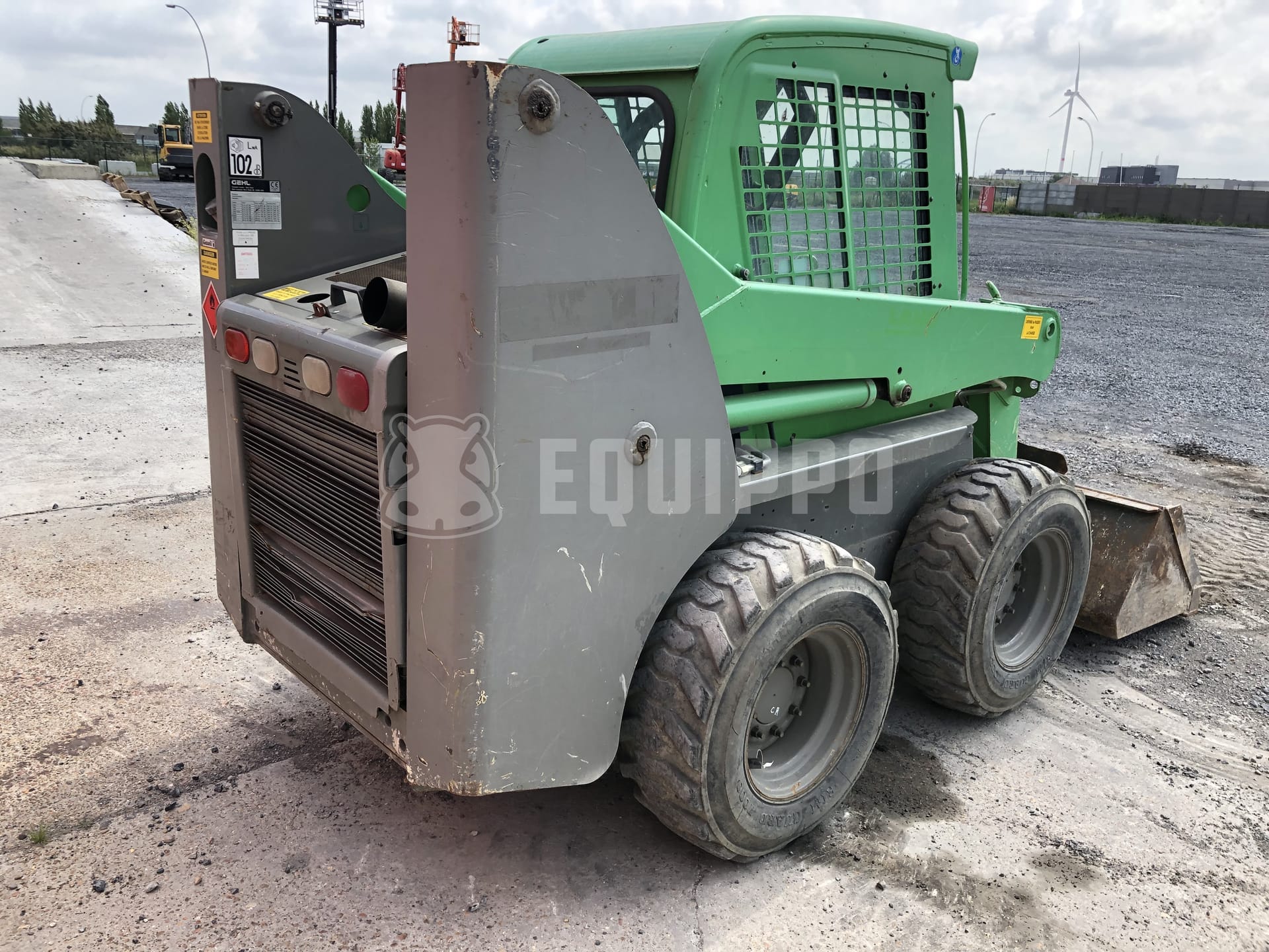 Gehl 5640  - - Used Loader