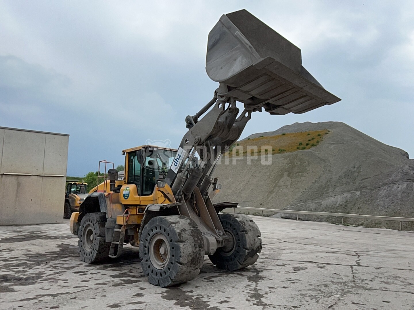 Volvo L180H  - - Used Wheel Loader