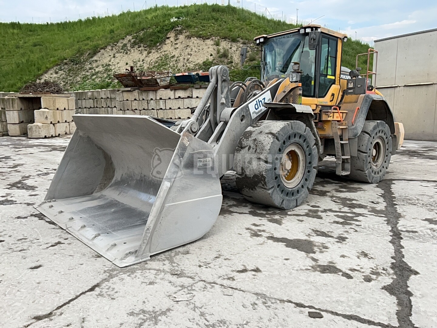 Volvo L180H  - - Used Wheel Loader