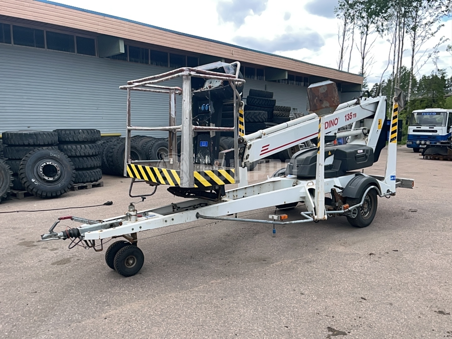 Dino Lift Dino 135TB  - - Used Trailer-Mounted Boom Lift